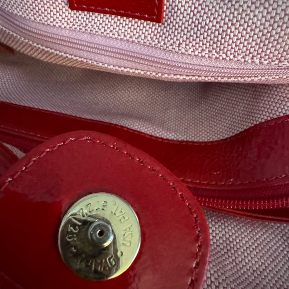 48 hour Sale Dooney & Bourke Vintage Patent Leather Large Red Chiara Bag EUC - Picture 10 of 15